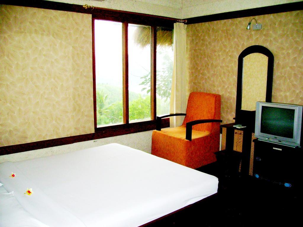 Swaloh Resort & Spa Kalangbret Quarto foto